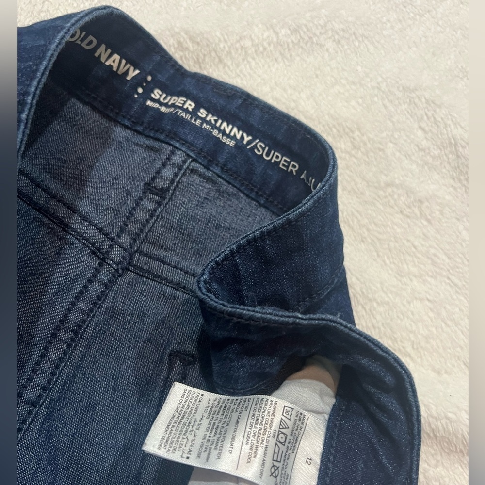 Jean Bundle - Picture 4 of 5